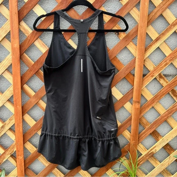 Nike Dri-Fit workout Top - Picture 3 of 9